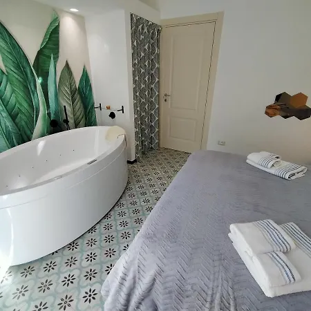 Sonnino Jacuzzi Ferienhaus